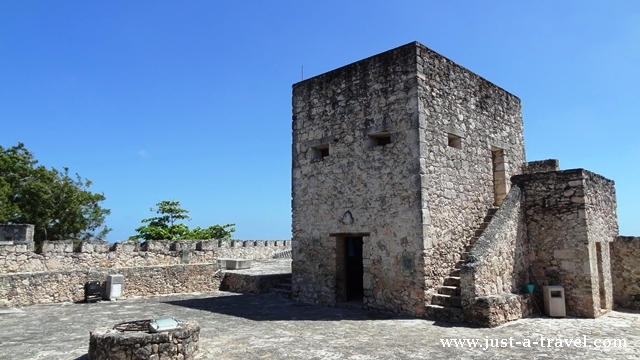 Twierdza de San Felipe baszta w Bacalar